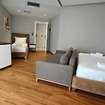 King Hotel Ksamil